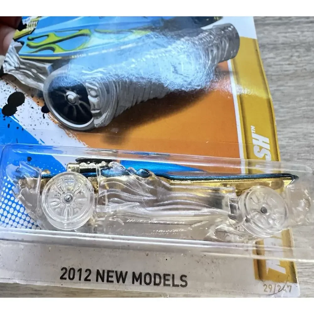 2012 Hot Wheels #29 New Models 29/50 MAD SPLASH Blue w/ClearWheels New H18